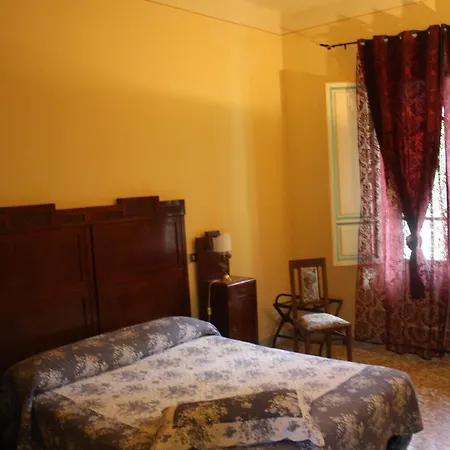 La Del Geco Hotell 2*